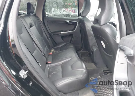 2015 Volvo Xc60 T6 из США, поврежденный, VIN YV4902RK4F2752706